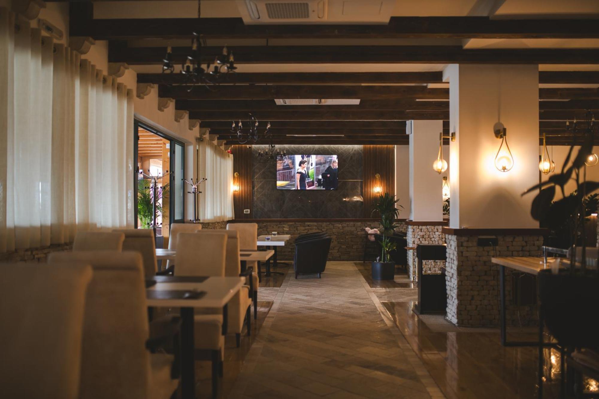 Hotel Marshal Niksic Exterior photo